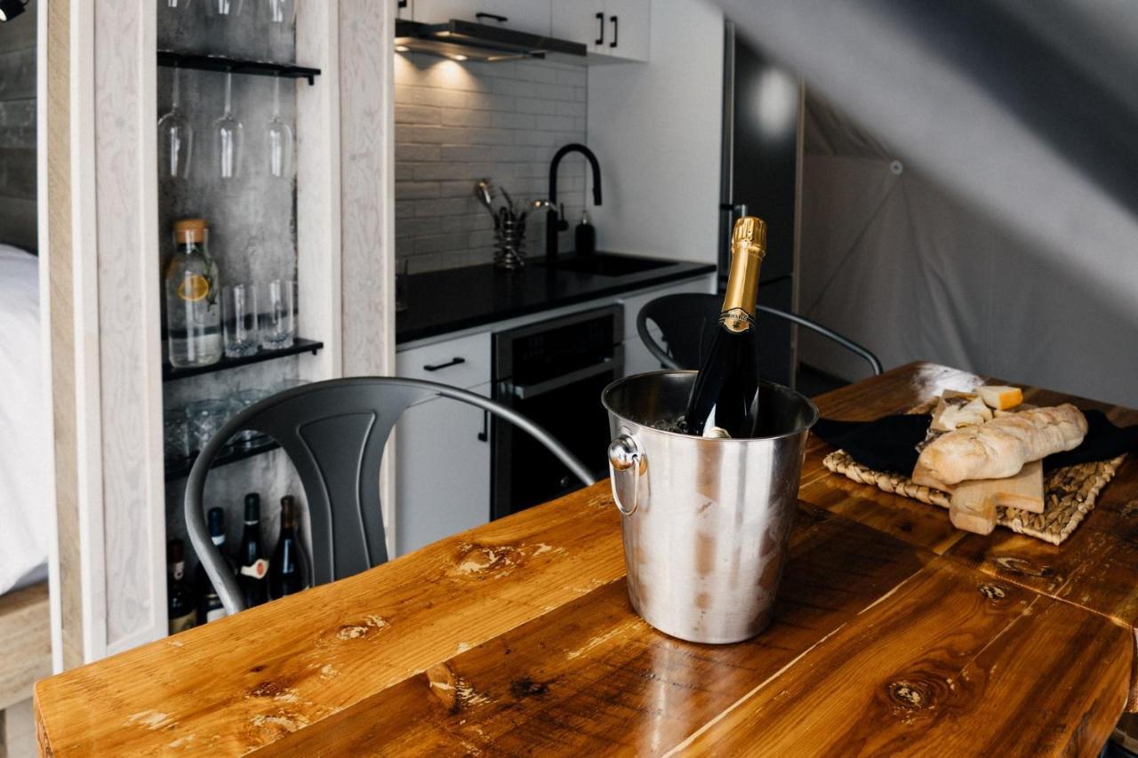 Apartamento Les diamants de l'éternel Saint-David-de-Falardeau Exterior foto